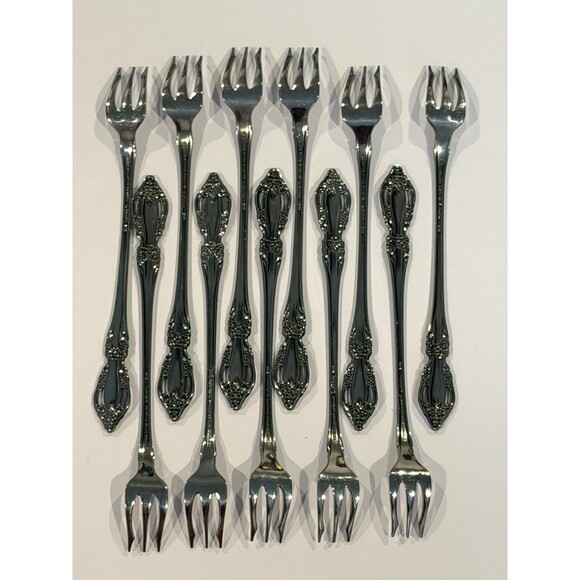 Set of 11 Oneida RAPHAEL Distinction Deluxe Stainless Seafood Cocktail Forks 6” - Picture 2 of 8